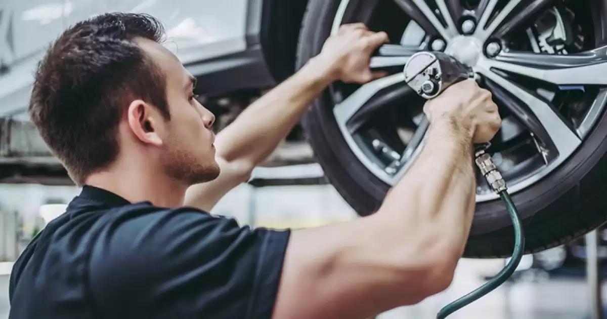 Car Maintenance Routines: Weekly, Monthly & Yearly Checklist